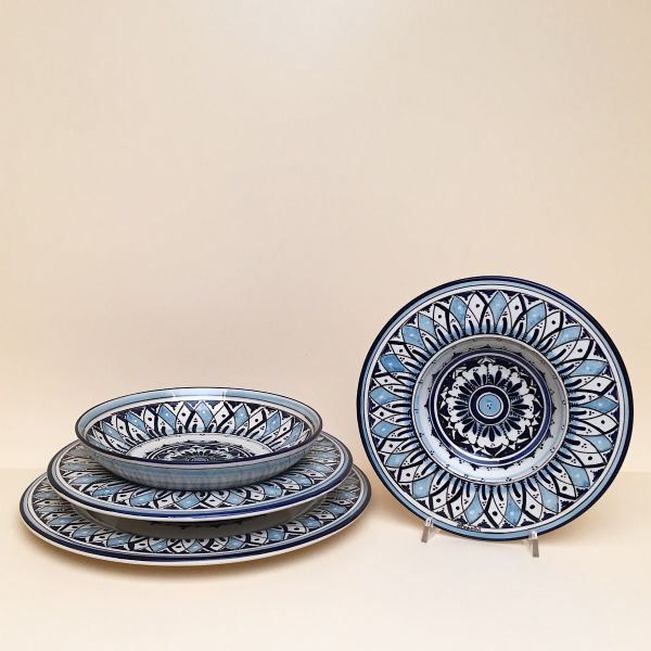 DINNERWARE SET; DESIGN: GEOMETRIC- BLUE